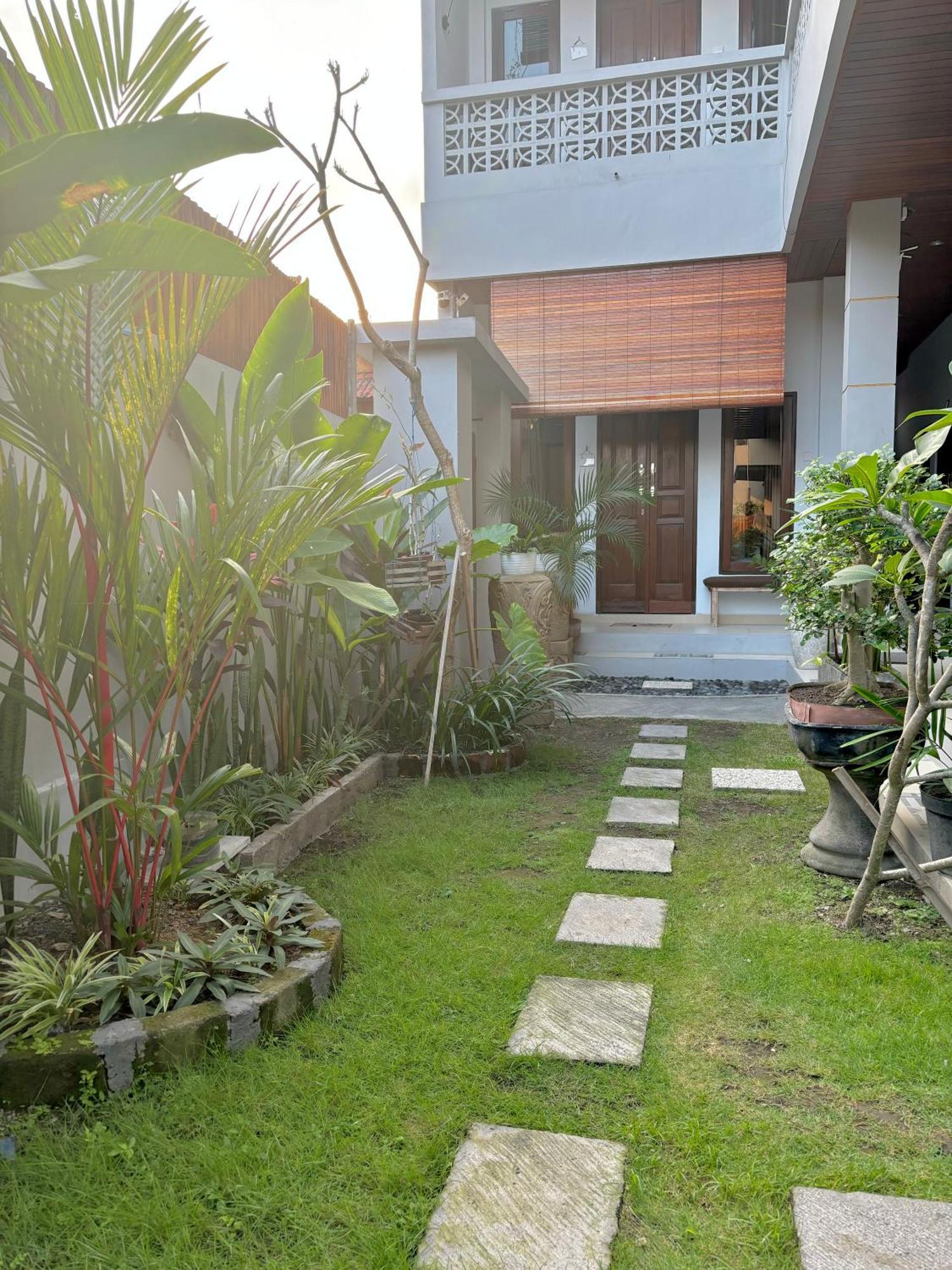 The Lima Home Stay In Canggu Екстер'єр фото
