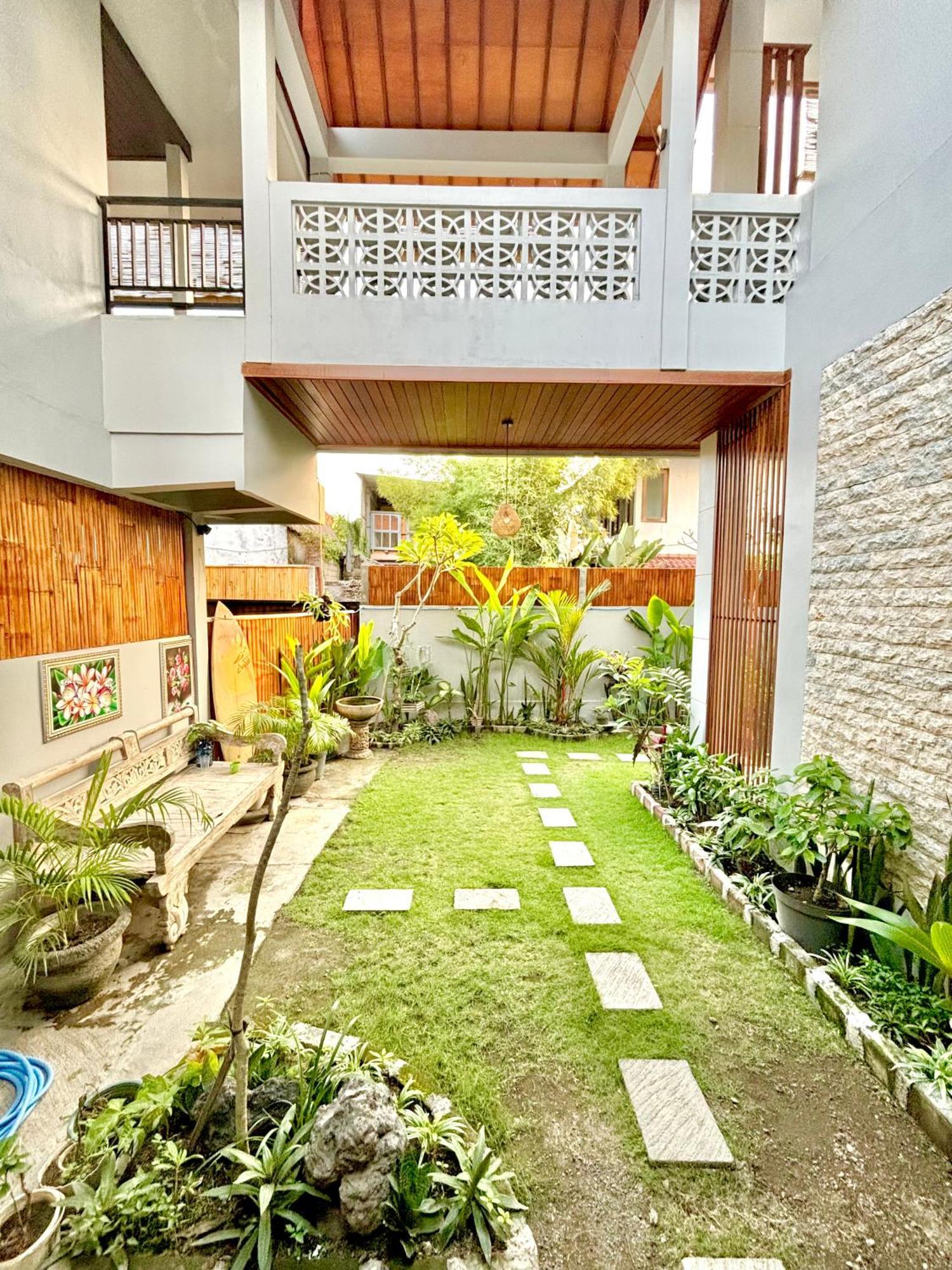 The Lima Home Stay In Canggu Екстер'єр фото
