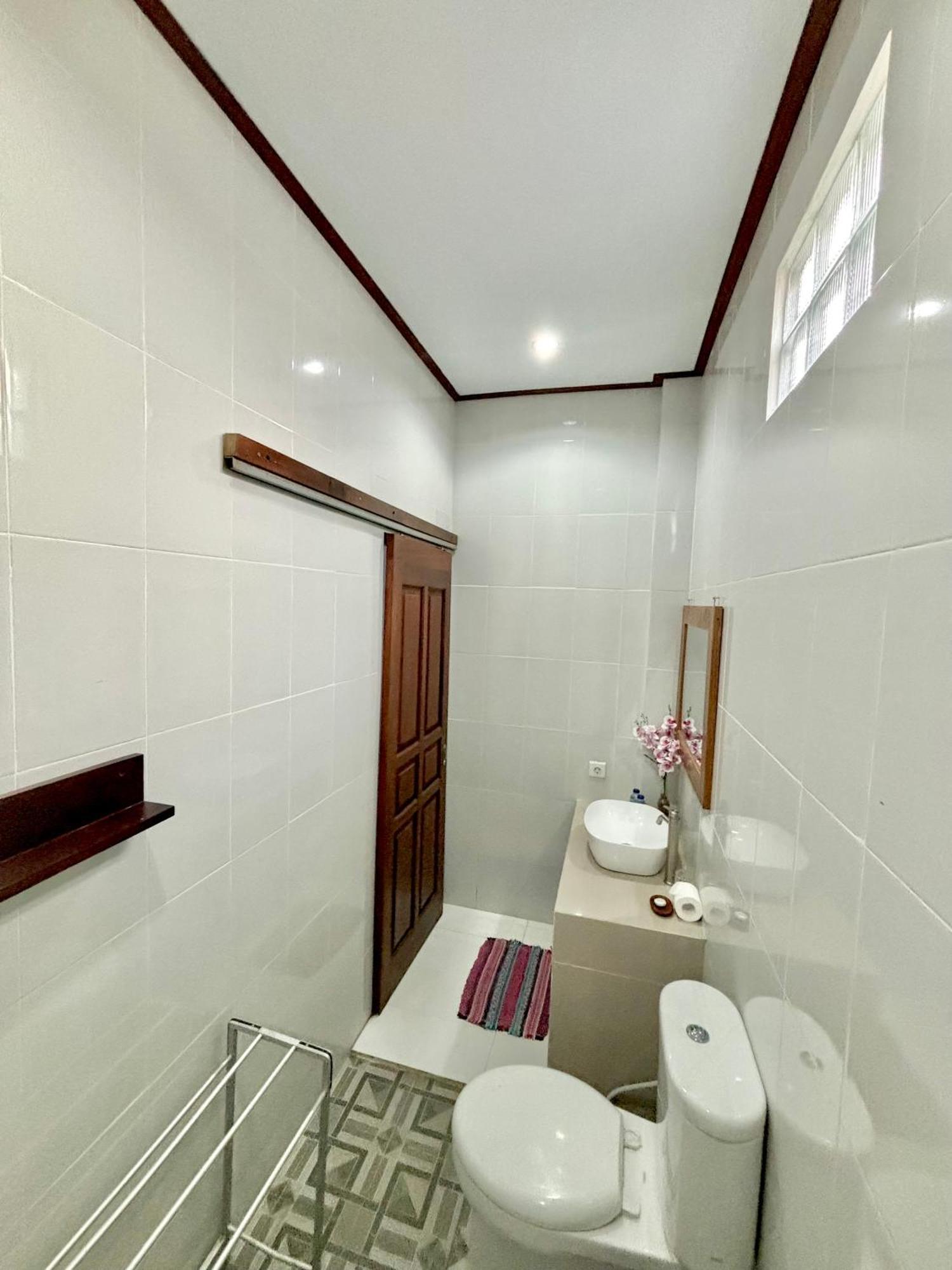 The Lima Home Stay In Canggu Екстер'єр фото